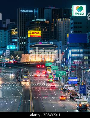 Seoul. Bild der Innenstadt von Seoul mit Sungnyemun Stockfoto