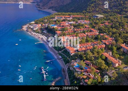 Blick von oben auf das Fethiye Hotel, Türkei. Stockfoto