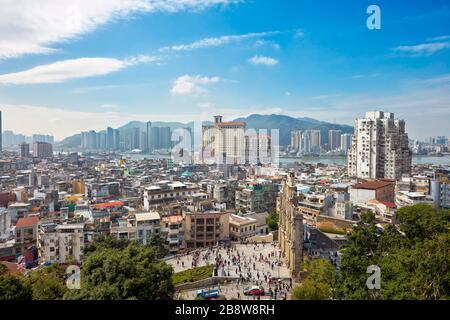 Blick von der Festung Mount auf die Ruinen von Saint Paul's. Macau, China. Stockfoto