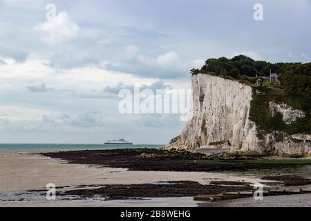 Blick auf die weißen Klippen von Dover in Großbritannien, Großbritannien, Großbritannien Stockfoto