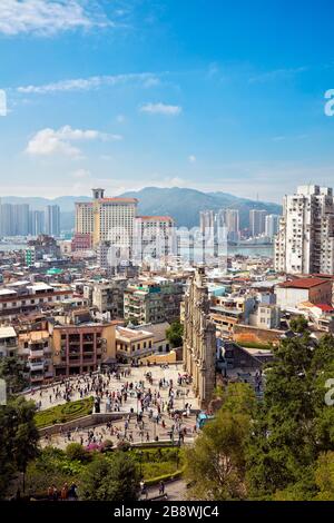 Blick von der Festung Mount auf die Ruinen von Saint Paul's. Macau, China. Stockfoto