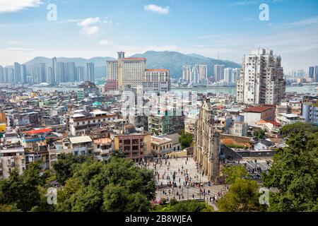 Blick von der Festung Mount auf die Ruinen von Saint Paul's. Macau, China. Stockfoto