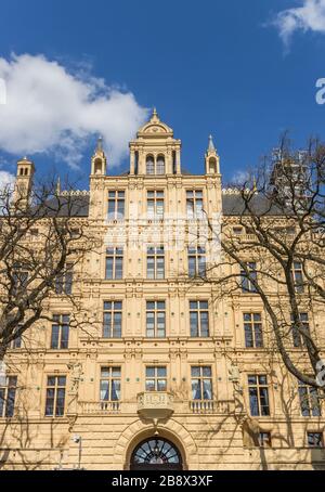 Fassade des historischen Schloss in Schwerin, Deutschland Stockfoto