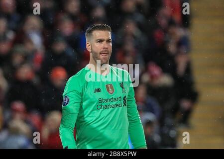 März 2020, Anfield, Liverpool, England; UEFA Champions League, Runde der 16. Etappe 2 von 2, Liverpool gegen Atletico Madrid: Adrian (13) von Liverpool während des Spiels Stockfoto