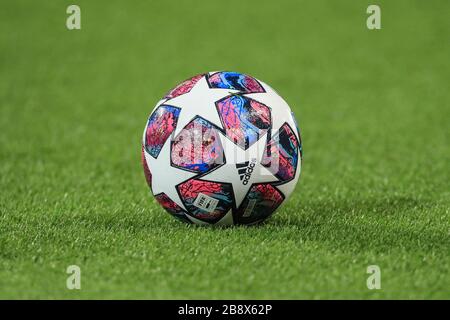 März 2020, Anfield, Liverpool, England; UEFA Champions League, Runde der 16. Etappe 2 von 2, Liverpool gegen Atletico Madrid: FIFA Adidas Trainingsball Stockfoto