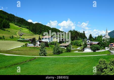 Österreich, Tyrol, kleines Bergdorf Piller im Pitztal Stockfoto