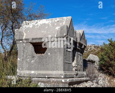 Die antike Stadt Sidyma aus dem Dorf Dodurga. Fethiye, Mugla, in der Türkei. Stockfoto