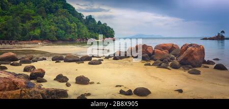 Penang Nationalpark an regnerischen Tag, Malaysia. Panorama Stockfoto