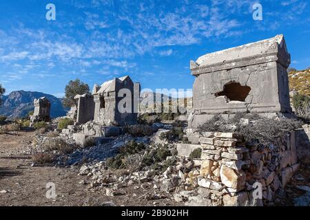 Die antike Stadt Sidyma aus dem Dorf Dodurga. Fethiye, Mugla, in der Türkei. Stockfoto