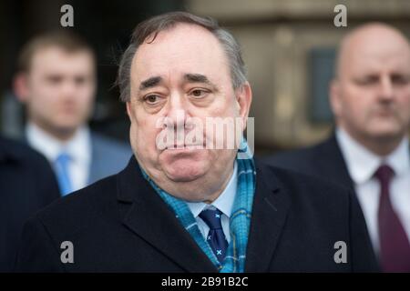 Edinburgh, Großbritannien. März 2020. Bild: Alex Salmond - ehemaliger erster Minister Schottlands und ehemaliger Führer der Scottish National Party (SNP). Alex Salmond wird am Tag elf seines Prozesses als freier Mann aus dem High Court ausscheiden. Kredit: Colin Fisher/Alamy Live News Stockfoto