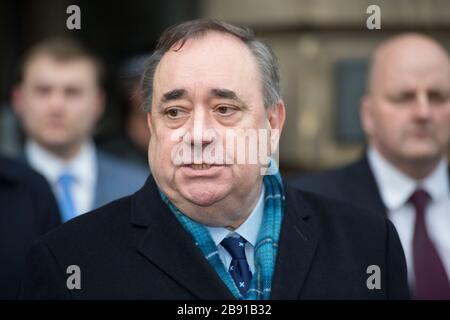 Edinburgh, Großbritannien. März 2020. Bild: Alex Salmond - ehemaliger erster Minister Schottlands und ehemaliger Führer der Scottish National Party (SNP). Alex Salmond wird am Tag elf seines Prozesses als freier Mann aus dem High Court ausscheiden. Kredit: Colin Fisher/Alamy Live News Stockfoto