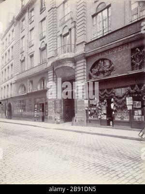 68 RUE FRANCOIS MIRON - HOTEL BEAUVAIS '68, rue François Miron, hôtel de Beauvais', Paris (IVème arr.), 1902. Photographie d'Eugène Atget (1857-1927). Paris, musée Carnavalet. Stockfoto