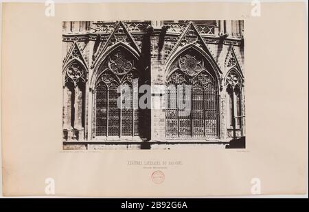 Seitenfenster des Ganges / (Süd façade). Seitenfenster des Gangs der Südfassade, Kathedrale Notre Dame, 4. Bezirk, Paris fenêtres latérales du BAS-côté de la façade méridionale, cathédrale Notre-Dame, Paris (IVème arr.). Photographie de Bisson frères. Paris, musée Carnavalet. Stockfoto