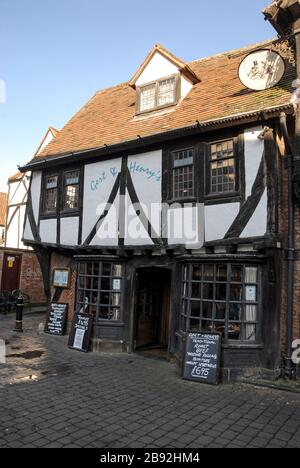 Gert & Henrys, ein Pub & Restaurant, das traditionelle englische Gerichte wie Sonntagsbraten in Jubbergate, einem Teil der historischen Stadt York, serviert Stockfoto