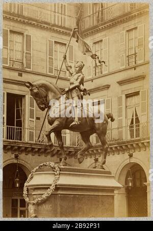 Joan of Arc Reiterstandbild von Emmanuel Frémiet, 1. Bezirk, Pariser Statue équestre de Jeanne-d'Arc d'Emmanuel Frémiet. Paris (Ier arr.). Photographie anonyme. Tirage sur Papier Albuminé. Paris, musée Carnavalet. Paris, musée Carnavalet. Stockfoto