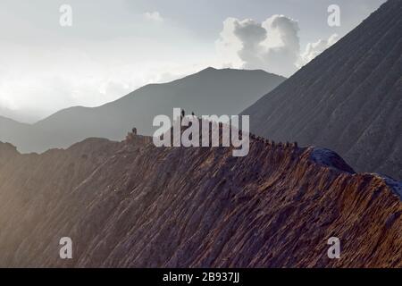 Bromo National Park Mountains bei Sonnenuntergang/Goldene Stunde, Sumatra Indonesien Stockfoto