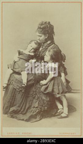 ALICE MIT HUGO GEORGES UND JEANNE 'Alice Hugo avec Georges et Jeanne'. Photographie d'Arsène Garnier, vers 1872-1874. Paris, Maison de Victor Hugo. Stockfoto