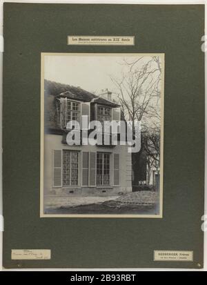 Frühere Häuser im neunzehnten Jahrhundert / im Departement seine außerhalb der Befestigungsanlagen / Vitry / Haus Oncy Straße, 13. Vue d'une Partie de la façade de la maison 13 rue d'Oncy, Vitry. "Les maisons antérieures au XIXème siècle / situées dans le département de la seine en dehors des Befestigungsanlagen / Vitry / Maison rue d'Oncy, 13". 1907-04. Photographie de Séeberger Frères. 1907-04. Paris, musée Carnavalet. Stockfoto