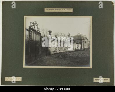 Frühere Häuser im neunzehnten Jahrhundert / Chosiy-le-Roy. / Pavillon links vom Eingang / Park / März 1907. Blick auf den Eingangspavillon des Parks, Chosiy-le-Roy Les maisons antérieures au XIXème siècle. Chosiy-le-Roy. Le pavillon de gauche de l'entrée du parc. Mars 1907. Photographie de Séeberger Frères. Paris, musée Carnavalet. Stockfoto