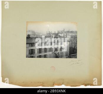 Haus, 38 rue de Fleurus. Blick auf die Dächer. Blick auf die Dächer. Haus der 38 rue de Fleurus, 6. Bezirk, Paris Barry, Jean. Maison, 38 rue de Fleurus. Vue des toits. "Vue des toits. Maison du 38 rue de Fleurus, 6ème-Bezirk, Paris'. Tirage au gélatino-bromure d'argent. En 1905-01-1905-01. Paris, musée Carnavalet. Stockfoto