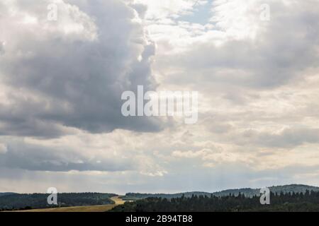 Smolnik am Fluss Oslawa im Bieszczady-Gebirge in Polen Stockfoto