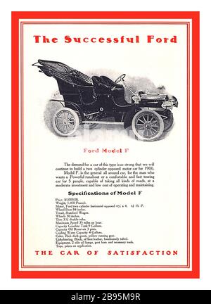 Jahrgang 1905 Werbung für den Ford Modell F ein von Ford produziertes Automobil. Es war eine Entwicklung des Modells A und des Modells C, war aber größer, moderner und luxuriöser. Die Produktion begann 1905 und endete 1906, nachdem etwa 1.000 Stück hergestellt wurden. Sie wurde im Werk Ford Piquette Avenue gebaut. Es war ein viersitziger phaeton mit Laufbrettern und einem Tonneau-Standard am Seiteneingang. Der Preis betrug 1.000 US-Dollar (entspricht 28.456 US-Dollar im Jahr 2019). Stockfoto