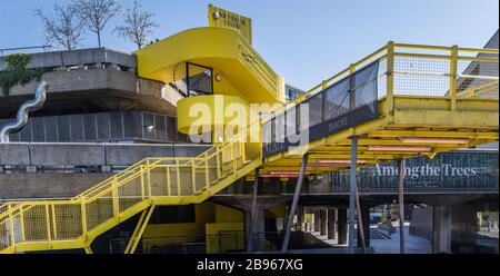 London, England, Großbritannien - 23. März 2020: Desertierte Southbank Center, London unter Sperrstelle während des Corona-Virus-Covid-19-Ausbruchs. Stockfoto