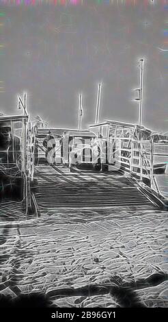 Negativ - Bateman's Bay, New South Wales, im Jahr 1927, EIN Punt, der Autos über den Clyde River an der Bateman's Bay transportiert., von Gibon neu vorgestellt, Design von warmem, fröhlichem Leuchten von Helligkeit und Lichtstrahlen. Klassische Kunst mit moderner Note neu erfunden. Fotografie, inspiriert vom Futurismus, die dynamische Energie moderner Technologie, Bewegung, Geschwindigkeit und Kultur revolutionieren. Stockfoto