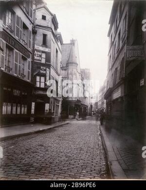 WINKEL DER ALTEN TEMPELSTRASSE UND FRANCS-BÜRGERLICHER 'Angle des rues Vieille du Temple et des Francs-Bourgeois', Paris (IIIème arr.). Photographie d'Eugène Atget (1857-1927). Paris, musée Carnavalet. Stockfoto