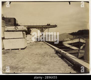 PORT SOLFERINO, 7. BEZIRK, PARIS Port de Solférino, Paris (VIIème arr.). Photographie d'Eugène Atget (1857-1927). Paris, musée Carnavalet. Stockfoto