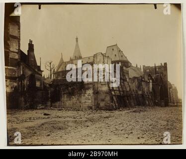 KIRCHE DES HEILIGEN SEVERIN NACH DEM ABRISS VON SAINT-JACQUES FÜR DIE AUFNAHME IN DIE ECKE PARCHEMINERIE, 5. BEZIRK, PARIS Eglise Saint-Séverin, après la démolition de la rue Saint-Jacques, vue pry au coin de la rue de la parcheminerie, Paris (Vème arr.), 1908. Photographie d'Eugène Atget (1857-1927). Paris, musée Carnavalet. Stockfoto