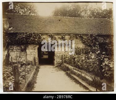 HALLEN DES WEINLAGERS Bercy, 12. BEZIRK, PARIS Halles aux vins des entrepôts de Bercy, Paris (XIIème arr.), 1913. Photographie d'Eugène Atget (1857-1927). Paris, musée Carnavalet. Stockfoto