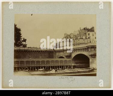 LAVOIR BRÜCKE NEUN UND KAHN, VOM DOCK CONTI, 1. Bezirk, PARIS Lavoir du Pont-Neuf et péniche, pris du quai Conti. Paris (Ier arr.), 1898. Photographie d'Eugène Atget (1857-1927). Paris, musée Carnavalet. Stockfoto