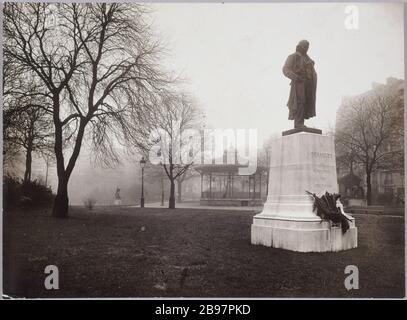 TEMPELPLATZ - DIE STATUE DES BERANGER Square du Temple, la Statue de Béranger. Paris (IIIème arr.). Paris, musée Carnavalet. Stockfoto