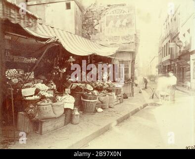 GREENGROCER Marchand de légumes au coin de la rue Vauvilliers. Paris (Ier-Bezirk). Photographie d'Eugène Atget (1857-1927). Paris, musée Carnavalet. Stockfoto