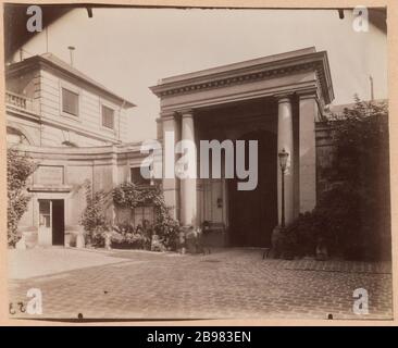 Hôtel du Châtelet / Wirtschaftsministerium / Hotel Chanac [alt], 7. Bezirk, Paris. Atget, Eugène (Jean Eugène Auguste-Atget, dit). "Hôtel du Châtelet / ministère des affaires économiques / hôtel de Chanac [ancien], 7ème-Bezirk, Paris". Papieralbuminé. Paris, musée Carnavalet. Stockfoto