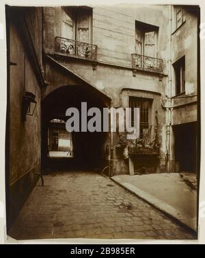 4 RUE MASSILLON. VIERTEL, PARIS 4 rue Massillon. Paris (IVème arr.), 1923. Photographie d'Eugène Atget (1857-1927). Paris, musée Carnavalet. Stockfoto
