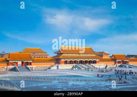 Peking, China - 9. Januar 2020: Taihemen (Tor der Obersten Harmonie) ist das größte Palasttor der Verbotenen Stadt, das 1420 eingerichtet wurde und eine Gesamtfläche von hat Stockfoto