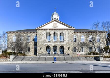 U.S. Post Office, Poughkeepsie, New York, an der Kreuzung von Market und Mansion Streets im Stadtzentrum. Während des New Deal von Works P entwickelt Stockfoto
