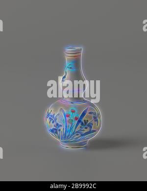 Miniatur-Doppelkürbis-Flaschenvase mit Blumensprays, Flaschenförmige Minivase aus Porzellan mit kalabaschförmigem Körper, in Unterglasur blau und auf Emaille rot und Gold gemalt. Eine Gruppe von blühenden Pflanzen an der Wand, der Hals mit zwei Blütensprays. Blau Weiß., anonym, China, c. 1675 - c. 1724, Qing-Dynastie (1644-1912) / Kangxi-Periode (1662-1722) / Yongzheng-Periode (1723-1735), Porzellan (Material), Glasur, Kobalt (Mineral), Kupfer (Metall), Gold (Metall), Vitrifikation, H 5.9 cm T 0.5 cm T 3.5 cm T 1 cm, neu gestaltet von Gibon, Design von warmen fröhlich Leuchten von Helligkeit und Lichtstrahlen Stockfoto