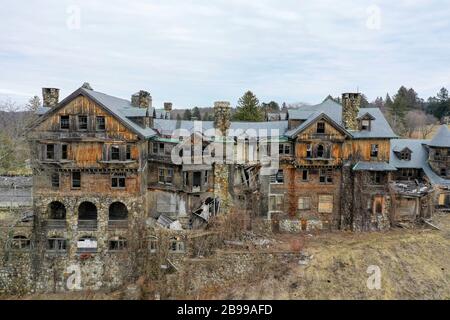 Außenansicht der verlassenen Bennett School for Girls in New York Stockfoto