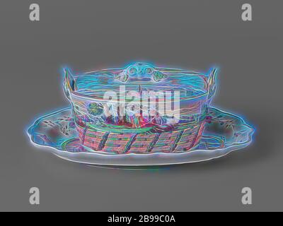 Zwei Butterteller mit Deckel und Untertasse Butterteller mit Deckel und Untertasse, bunt bemalt mit Hafengesicht und Bandwork, Butterteller (B-1) mit Deckel (B-2) auf einer Untertasse (B-3) bunt bemalt mit Hafenblick. Entlang der Unterseite drei Bänder von einem Blatt Schlinge gewickelt. Die Bodenplatte, oval mit einem geschwungenen Rand, ist mit einer mediterranen Landschaft verziert. Einzelne Blütenzweige um ihn herum. V in Unterglasur blau, Hafen, anonym (zugeschrieben), Delft, c. 1735 - c. 1755, neu gestaltet von Gibon, Design von warmen fröhlich glühen von Helligkeit und Lichtstrahlen Ausstrahlung. Klassische Kunst neu erfunden Stockfoto