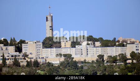 Blick auf den Campus der Hebräischen Universität am Mt. Scopus in Jerusalem. Stockfoto