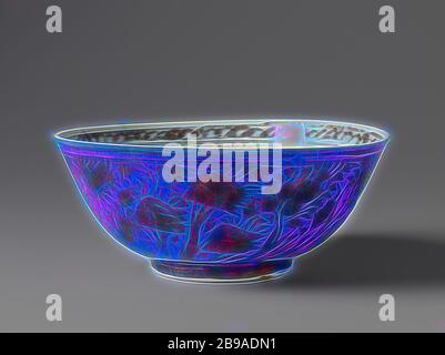 Schale mit blühenden Pflanzen und floralen Rollen, Schale aus Quarz fritware mit blühenden Pflanzen und Blumen Reben in braunem Glanz auf weißen und blauen Oberflächen mit transparenter Glasur bedeckt dekoriert., anonym, Iran, c. 1600 - c. 1699, Steingut, Glasur, Glanz (Textil), Vitrifikation, H 7.5 cm T 18.7 cm, neu gestaltet von Gibon, Design von warmen fröhlich glühen von Helligkeit und Lichtstrahlen Ausstrahlung. Klassische Kunst neu erfunden mit einem modernen Twist. Fotografie inspiriert von Futurismus, umarmt dynamische Energie der modernen Technologie, Bewegung, Geschwindigkeit und Kultur revolutionieren. Stockfoto