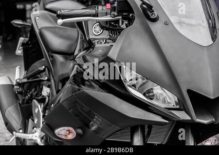 Lima, Peru - Diciembre 14, 2019: Motorrad wird repariert und im Motoparttoto Yamaha Shop, Gemeinschaftsgeschäft in lima, verkauft Stockfoto