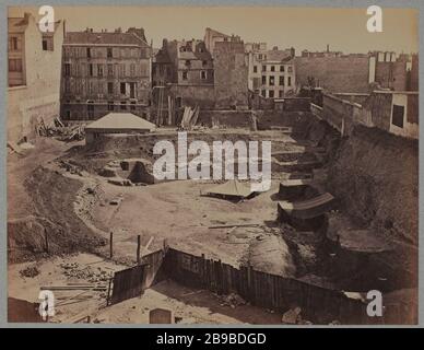AMPHITHEATER LUTETIA, ÜBERBLICK ÜBER DIE AUSGRABUNGEN 1870, 5. BEZIRK, PARIS Arènes de Lutèce, vue d'Ensemble des fouilles de 1870, Paris (Vème arr.). Photographie de Pierre Emonds (1831-1912). Paris, musée Carnavalet. Stockfoto