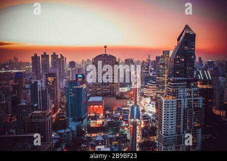 Bangkok Luftbild, über Sukhumvit und Thonglor Bezirk in Thailand Stockfoto
