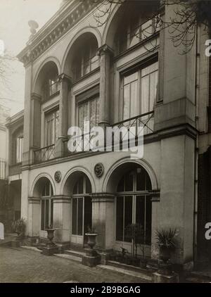 1, rue de la Tour des Dames, Gartenfassade, 9. Bezirk, Paris Charles Lansiaux. "1, rue de la Tour-des-Dames, façade sur jardin. Paris (IXe arr.)." Tirage au gélatino-bromure d'argent, 1919. Paris, musée Carnavalet. Stockfoto