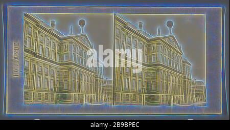 Fassade des Postais Palais du Roi, A Amsterdam, Hollande (Serientitel), Königspalast Amsterdam, Henri Plaut (möglicherweise), Amsterdam, vor dem 7. August 1858, Fotopapier, Pappe, Albumindruck, von Gibon neu erdacht, Gestaltung von warmem, fröhlichem Leuchten von Helligkeit und Lichtstrahlen. Klassische Kunst mit moderner Note neu erfunden. Fotografie, inspiriert vom Futurismus, die dynamische Energie moderner Technologie, Bewegung, Geschwindigkeit und Kultur revolutionieren. Stockfoto