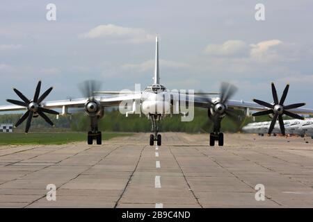 TU-95MS strategischer Bomber der russischen Luftstreitkräfte. Stockfoto